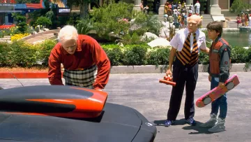 The sneakers of the future (Nike Air Mag), Marty McFly (Michael J. Fox) in Back to the future 2