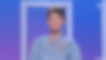 La chemise en denim de Eglantine Eméyé dans Trouvez l'intrus du 21/04/2018