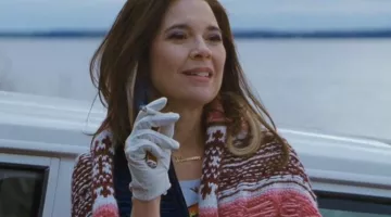 Necklace of the mother in "Mommy" by Xavier Dolan
