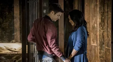 El bombardero borgoñón de Barry Allen (Grant Gustin) en Flash