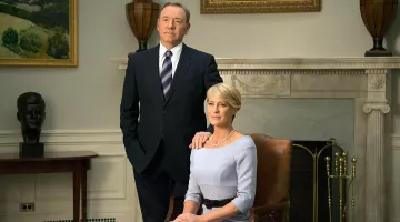 The pearl necklace of Claire Underwood (Robin Wright) in House of Cards