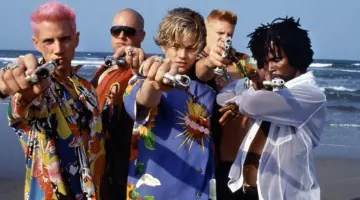 The blue shirt with motifs of Leonardo DiCaprio in Romeo + Juliet