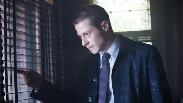 Le manteau bleu marine de James Gordon (Ben McKenzie) dans Gotham S01E04