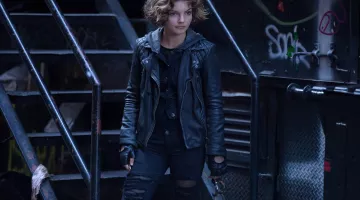 Les mitaines en cuir de Selina Kyle façon steampunk dans Gotham
