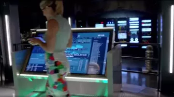 The long skirt and white mottled colors art of Felicity Smoak in the series Arrow