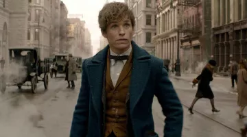 The mantle of Newt Scamander (Eddie Redmayne) in fantastic Animals