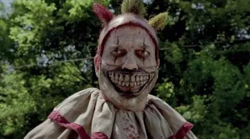 The mask of Twisty The Clown (John Carroll Lynch) in American Horror Story S04E01