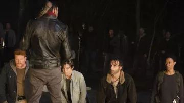 La batte "Lucille" de Negan (Jeffrey Dean Morgan) dans The Walking Dead S06E16
