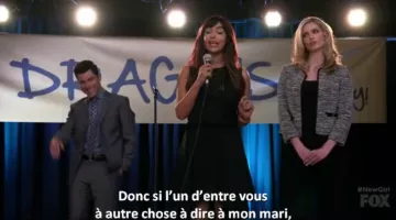 La robe de soirée noire de Cece Parekh Schmidt (Hannah Simone) dans New Girl