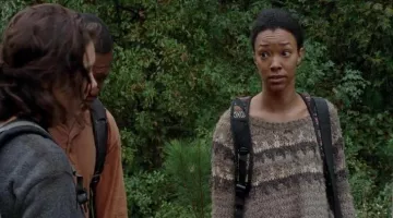 Le pullover Free People de Sasha Williams (Sonequa Martin-Green) dans The Walking Dead