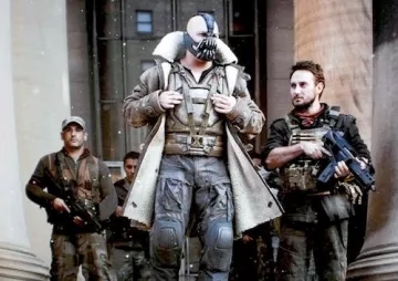 La veste de Bane (Tom Hardy) dans The Dark Knight Rises