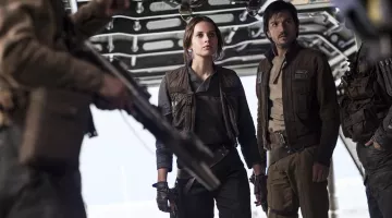 The vest brown Jyn Erso (Felicity Jones) in Rogue One