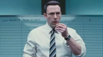 La montre avec bracelet noir de Christian Wolff (Ben Affleck) dans Mr Wolff