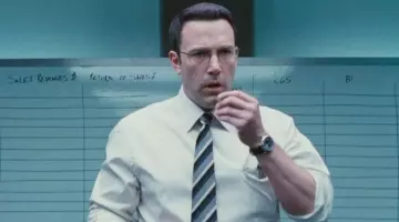 La montre avec bracelet noir de Christian Wolff (Ben Affleck) dans Mr Wolff