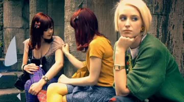 Las medias amarillas de Emily Fitch en Skins