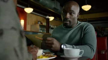 El reloj de Mike Colter en Luke Cage