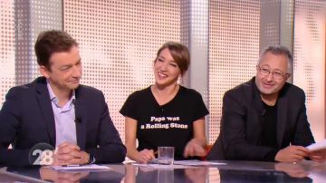 La camiseta de Papa fue una rolling stone de Nadia Dam en 28 minutos desde el 02/02/2018
