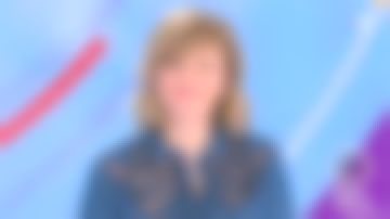 The denim Shirt lace detail by Valerie Mauritius in Télématin from the 24/04/2018