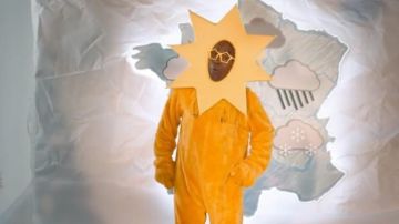 Sunglasses yellow star seen in the film The second star