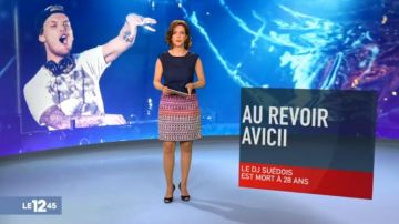 The dress of Nathalie Renoux in The 12:45 to M6 of the 21/04/2018