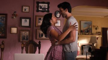 Rebecca Minkoff robe de vu sur Jane Villanueva (Gina Rodriguez) dans Jane The Virgin S04E11