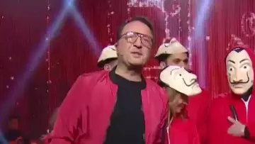 The glasses, tortoise shell shape aviator Arthur in Friday everything is allowed in the 20.04.18