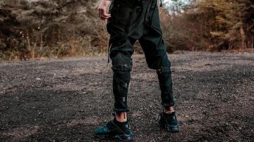 The trousers / dungarees of Scarlxrd in his clip Bands
