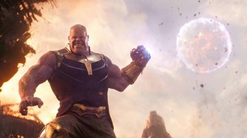 The gauntlet Infinity Thanos (Josh Brolin) in Avengers : Infinity War