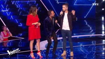 The Sandals in red Lace, Karine Ferri in #TheVoice of the 29/04/2018