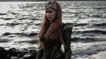 La corona de la Reina de la Atlántida de Mera (Amber Heard) como se ve en la Liga de la Justicia