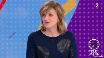 The Top with big polka dots shiny Valérie Maurice in Télématin from the 25/04/2018