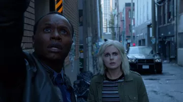 Suéter a rayas Joie de Liv Moore (Rose McIver) en iZombie S04E03