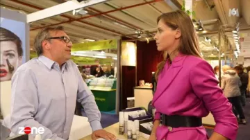 The blazer fushia of Ophélie Meunier in #ZoneInterdite of the 06/05/2018 (version without the handle)