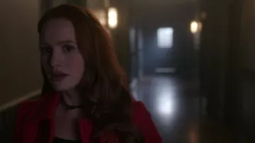 En Cuir noir Bow Sautoir Collier Pendentif porté par Cheryl Fleur (Madelaine Petsch) comme on le voit dans Riverdale S02E20