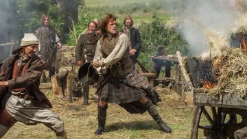 The complete outfit of Jamie Fraser (Sam Heughan) in Outlander S01E13