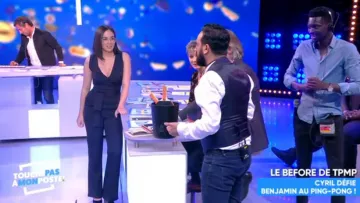 The combination jumpsuit navy Agathe Auproux in TPMP't Touch my post of the 08/05/2018