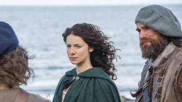 Le bonnet écossais gris de Dougal MacKenzie (Graham McTavish) dans Outlander S01E16