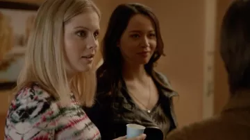 Le t-shirt Proenza Schouler de Liv Moore (Rose McIver) dans iZombie S04E10