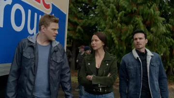 [BLANKNYC] les Femmes est en Daim Moto portés par Suki (Melissa O'Neil) comme on le voit dans iZombie S04E06