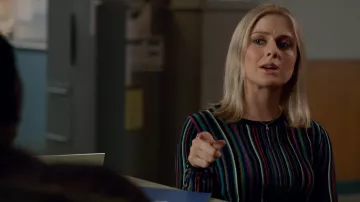 Diane von Furstenberg Arisha Chandail porté par Liv Moore (Rose McIver) comme on le voit dans iZombie S04E07