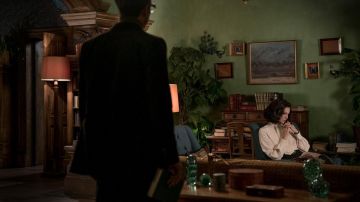Les objets verts en verre dans la série Outlander S03E01