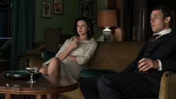 La lámpara de noche vintage de la serie Outlander S03E03