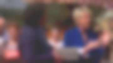 La veste bleue de Sophie Davant dans #AffaireConclue du 10/05/2018