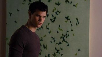 The table Falling Green Isabel Bigelow in Twilight : Chapter 4 - Revelation part 1