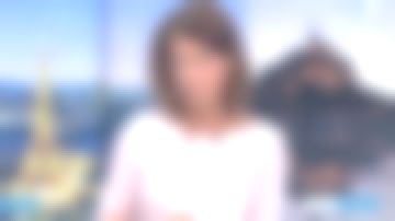 Le top rose col bateau festonné de Carole Gaessler dans Le 19/20 du 07/05/2018