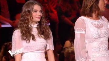 The white dress from Maelle in #TheVoice of the 12/05/2018