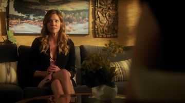 La robe rose Cinq à Sept de Charlotte Richards (Tricia Helfer) dans Lucifer S03E19