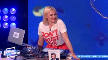 Le pantalon corail de Kelly Vedovelli dans #TPMP Touche pas à mon poste du 07/05/2018