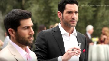 La chevalière de Lucifer Morningstar (Tom Ellis) dans Lucifer S03E24