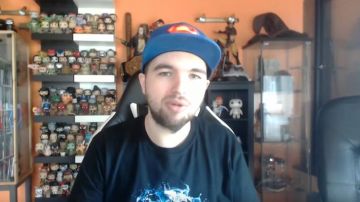 El Funko Pop de Hércules y Pegase en el video de LinksTheSun "LinksTheSun ama el dinero de TMTC"